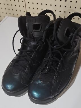 Jordan Chameleon Mens High-Top Basketball Shoes with Subtle Blue Sheen